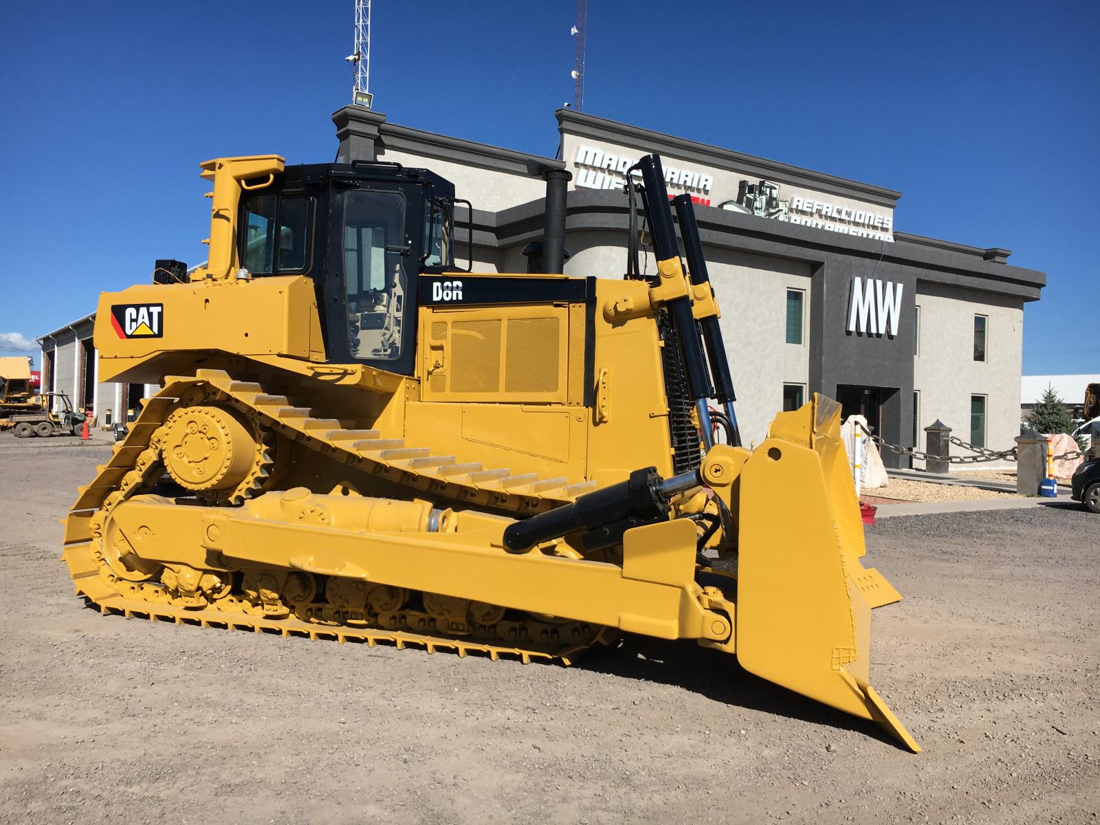 ./imagenes/INVOICE/2019/15715/BULLDOZER CAT_D8R (1).JPG